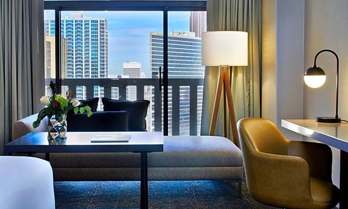 Peachtree Center Apartment | This Atlanta Hyatt Regency is 7 minutes’ walk from World of Coca-Cola and the Georgia Aquarium .