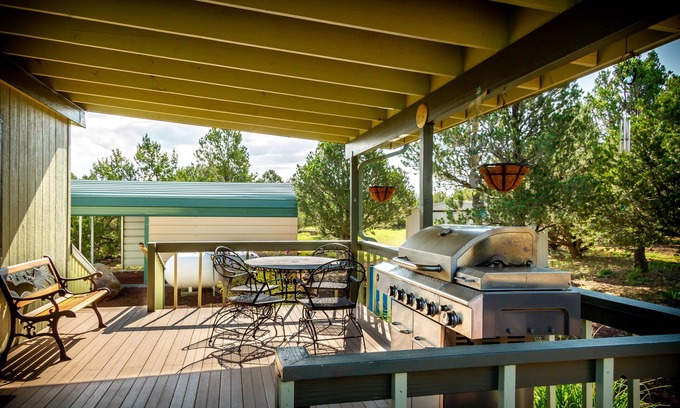 Williams House | This breathtaking one acre property is nestled in a wonderful scenic setting.