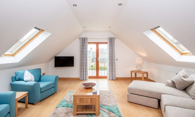 Dornoch Apartment | This central apartment benefits from easy access to Royal Dornoch Golf Club, the beach and the NC500