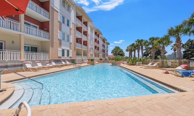 Waterside Village Condo | This condominium is a 3 bedroom(s), 3 bathrooms, located in Mexico Beach, FL.