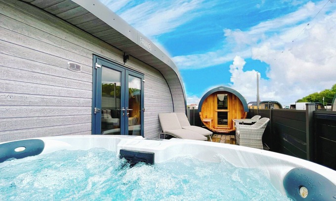Alford Cottage | This Deluxe Couples Pod with a sauna is made for romantic getaways.