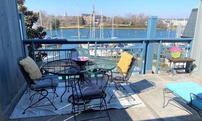 Eastport Condo | This Eastport condo has a large deck with amazing views of Spa Creek and downtown Annapolis.