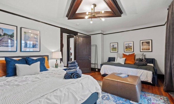 Frankfort House | This gem sits in the heart of picturesque South Frankfort, near the Kentucky river