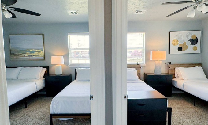 Business District Apartment | This guest suite is a 3 bedroom(s), 2 bathrooms, located in Oklahoma City, OK.