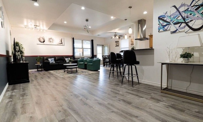 Central Oklahoma City Apartment | This home has it all!