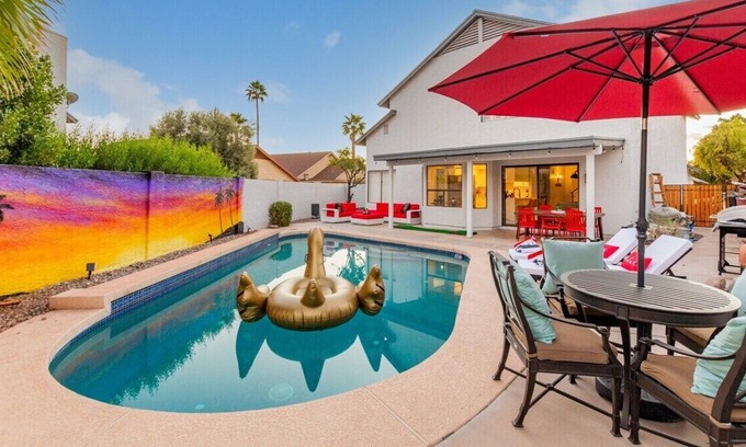 Scottsdale House | This house is a 3 bedroom(s), 2.5 bathrooms, located in Scottsdale, AZ.
