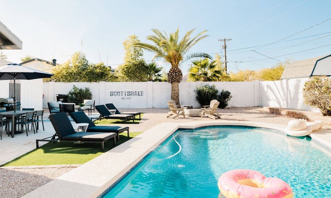Papago Parkway Other | This house is a 3 bedroom(s), 2 bathrooms, located in Scottsale, AZ.