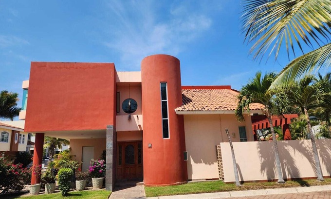 Flamingos House | This house is a 3 bedroom(s), 2.5 bathrooms, located in Bucerias , Nayarit.