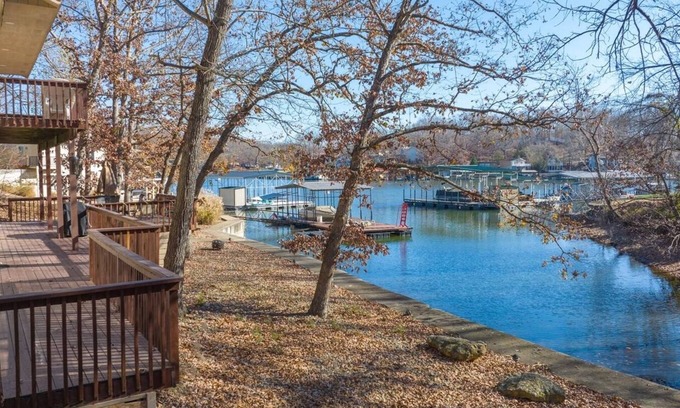 Sunrise Beach House | This house is a 4 bedroom(s), 3.5 bathrooms, located in Sunrise Beach, MO.