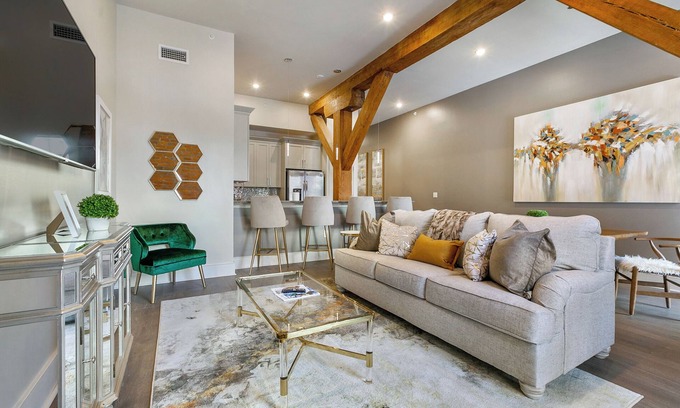 Central Business District Condo | ⚜️THIS IS IT! Downtown Location & Luxury GLAM MEETS HISTORIC CHARMER LG Balcony City Views!