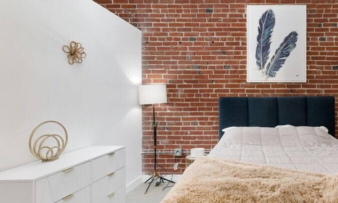 Downtown St. Louis Apartment | This loft is a 2 bedroom(s), 2 bathrooms, located in St. Louis, MO.