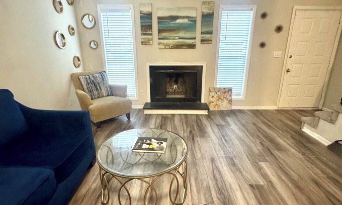 Pine Lake Apartment | This stylish loft home is nestled on the vibrant Memorial Drive/Atlanta area!