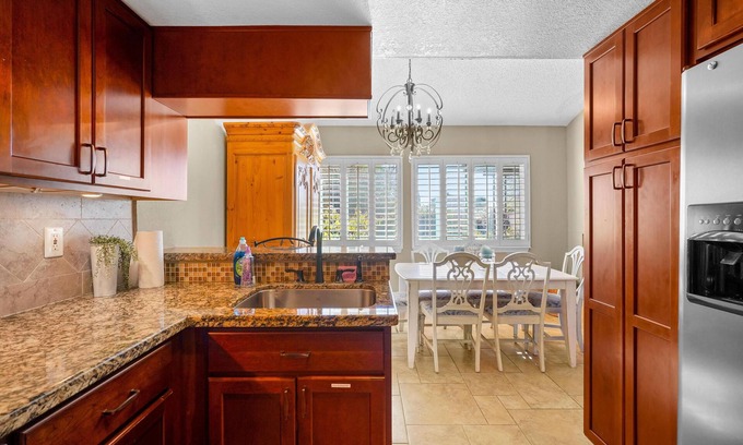 El Paso House | This townhouse is a 3 bedroom(s), 1.5 bathrooms, located in El Paso, TX.