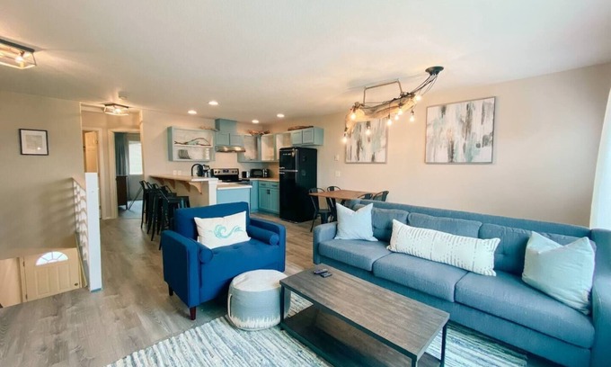 Long Beach House | This townhouse is a 2 bedroom(s), 2 bathrooms, located in Long Beach, WA.
