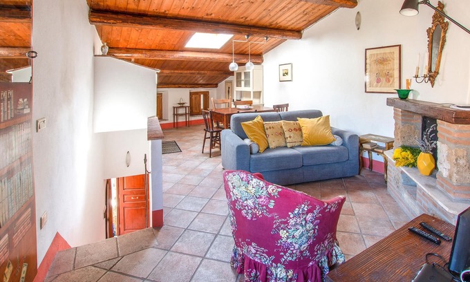 Sorano Apartment | This vacation apartment is located in the center of the medieval town of Sorano.