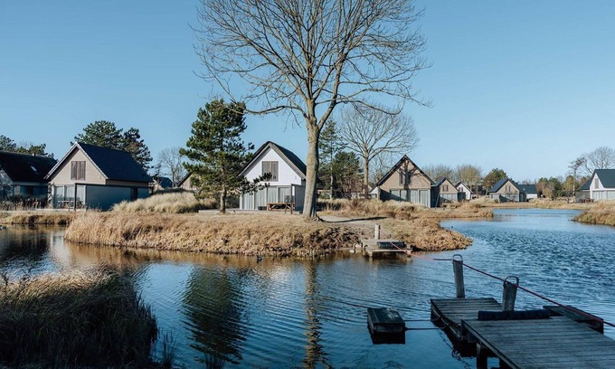 Ouddorp Resort | This vacation home for six people is ideal for a stay on the coast with family or friends.