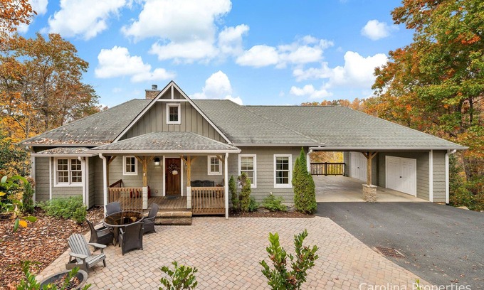 Mill Spring House | Thistle Ridge - Lake Adger Lakefront, Big Views!