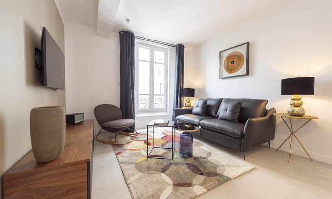 Faubourg-du-Roule Apartment | Thomas Moore, 4 stars, Luxury apartment close to the Champs-Elysées