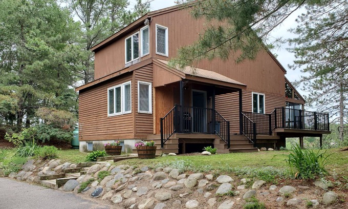 Pine River Pond House | Thornesbrook | House in Wakefield with lake views and a pool table