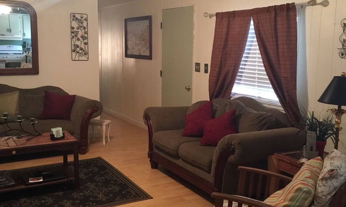 Holiday Shores House | Three Bedroom Bungalow One Block From River's Edge!