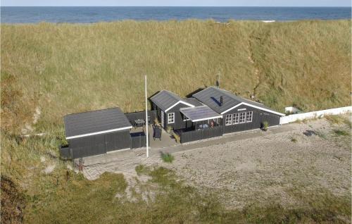 Fjand Badeby House | Three-Bedroom Holiday Home In Ulfborg