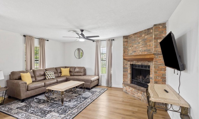 Lake Charles House | Three Bedroom House in Lake Charles