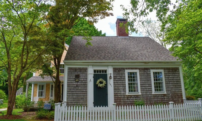 Yarmouth Port House | Three bedroom situated along Route 6A!