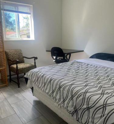 Saanich East House | three bedroom two near uvic 1