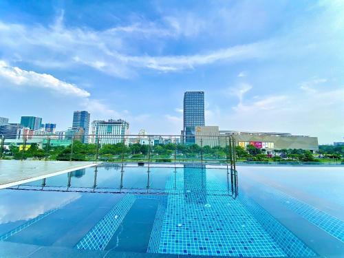 Phu My Hung Apartment | Three Bedrooms in Scenic Valley 2