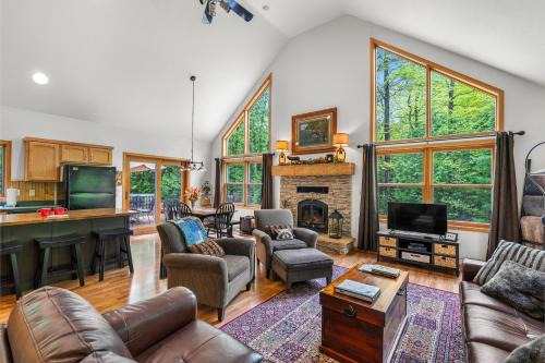 Sturgeon Bay House | Three Little Birds by Simple Life Rentals