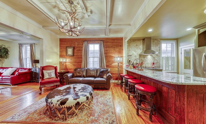 Fredericksburg House | Three lovely homes, group-/family-friendly, near downtown, 2 dogs OK