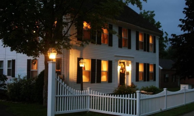 Jamaica Hotel | Three Mountain Inn