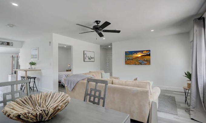 Bonita Springs House | Three Rental Units In This Bonita Springs Compound