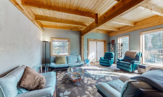 Woodland Park House | Three-story, dog-friendly house with WiFi & private W/D