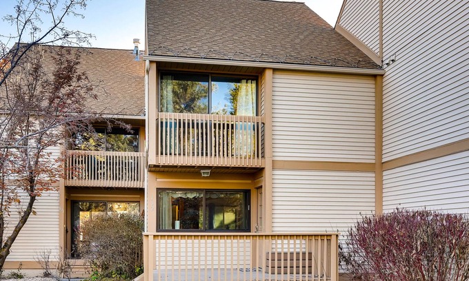 Park Meadows House | Three-story Park City townhome w/ mountain views & an added loft!