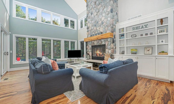 Fennville House | Thunder Road