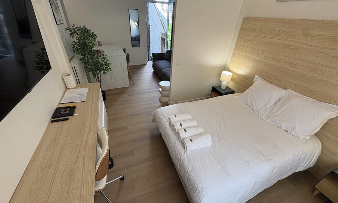 Vannes Apartment | TiBZH: The historic heart of Vannes. Private entrance, charm & comfort