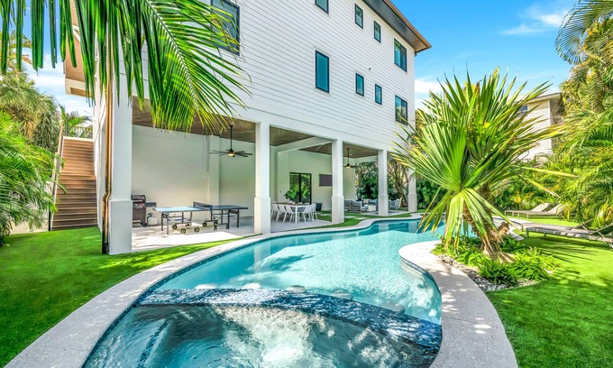 Bradenton Beach House | Tide of Your Life! Luxury Home with Pool, Spa, Rooftop Deck and Walk to Beach