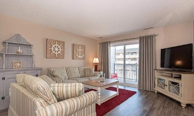 Midtown Ocean City House | Tiffanie by the Sea Ocean Block with pool