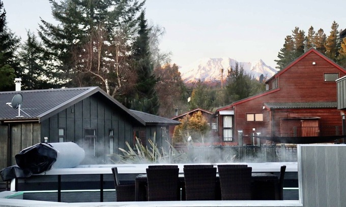 Ohakune House | Tiffany Resort complete with swim spa and outdoor kitchen