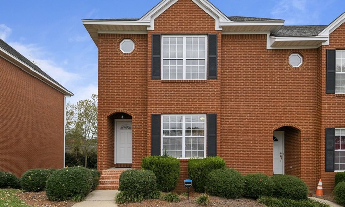 Auburn - Opelika House | Tiger's Den on Dean In Auburn, 3BR/2.5BA 3 Miles from Jordan-Hare!