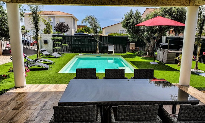Torreilles Villa | Tiki Beach House