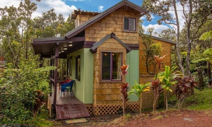 Ohia Estates House | Tiki Tiny House at Volcano, HI