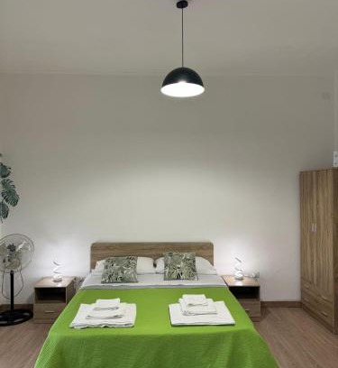 Lamezia Terme Apartment | TikiRoom