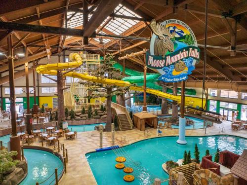 Lake Geneva Hotel | Timber Ridge Lodge and Waterpark