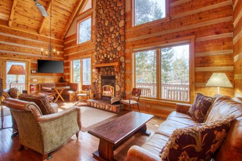 Woodland Park House | Timber Wolf