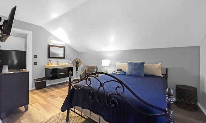 Ellicottville Cabin | Timberline Lodge - Downtown Ellicottville - Room 304