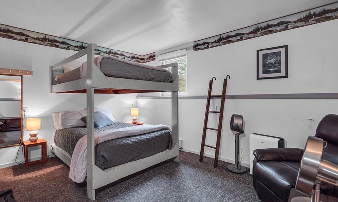 Ellicottville Cabin | Timberline Lodge - Downtown Ellicottville - Suite 103