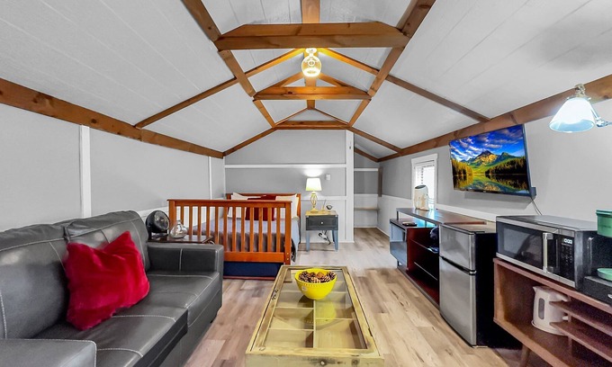 Ellicottville Ski Chalet | Timberline Lodge - Ski Wing - Charming chalet in downtown Ellicottville