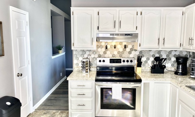 Clarksville House | Timberline Place 3/2 house-w/King & fireplace~Slps 8/Pets Ok